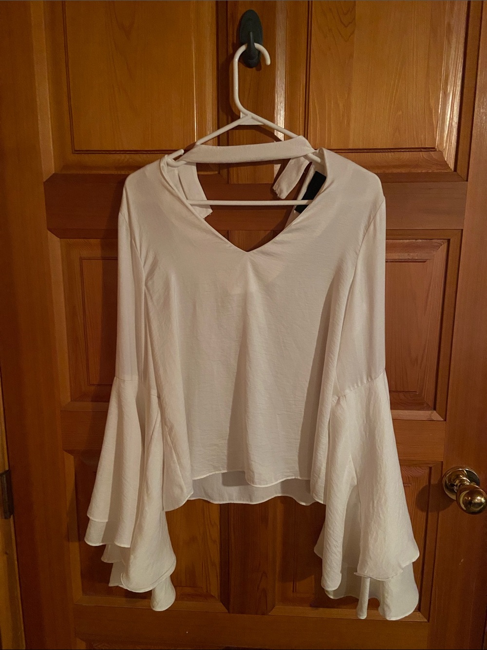 Kendall & Kylie White V-Neck Bell Sleeve Tiered Blouse